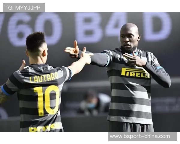 中超精彩对决国米与里昂战成平局逆转瞬间点燃全场激情