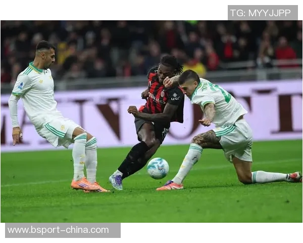 意甲激战波尔图与AC米兰战成平局乌龙球引发争议判罚引爆全场气氛