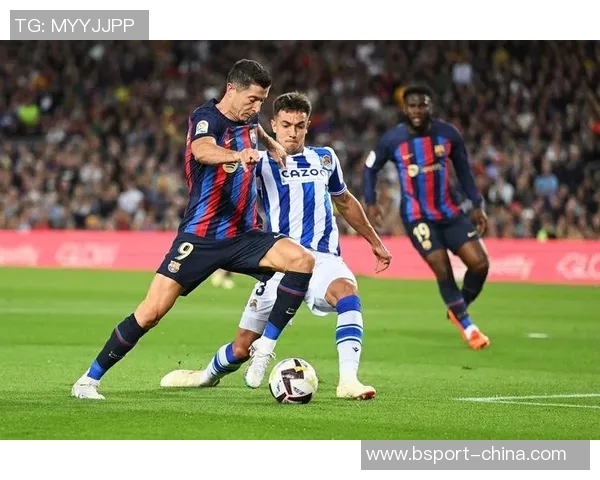 英超激战AC米兰大胜里昂引发全场震撼瞬间回顾集锦