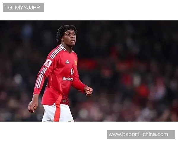 友谊赛精彩回顾里昂逆转曼联红牌争议引发全场热议